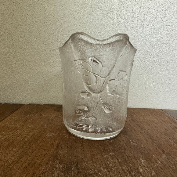 Vintage Frosted Embossed Ivy Floral Design Clear Glass Serving Pitcher - Picture 6 of 7